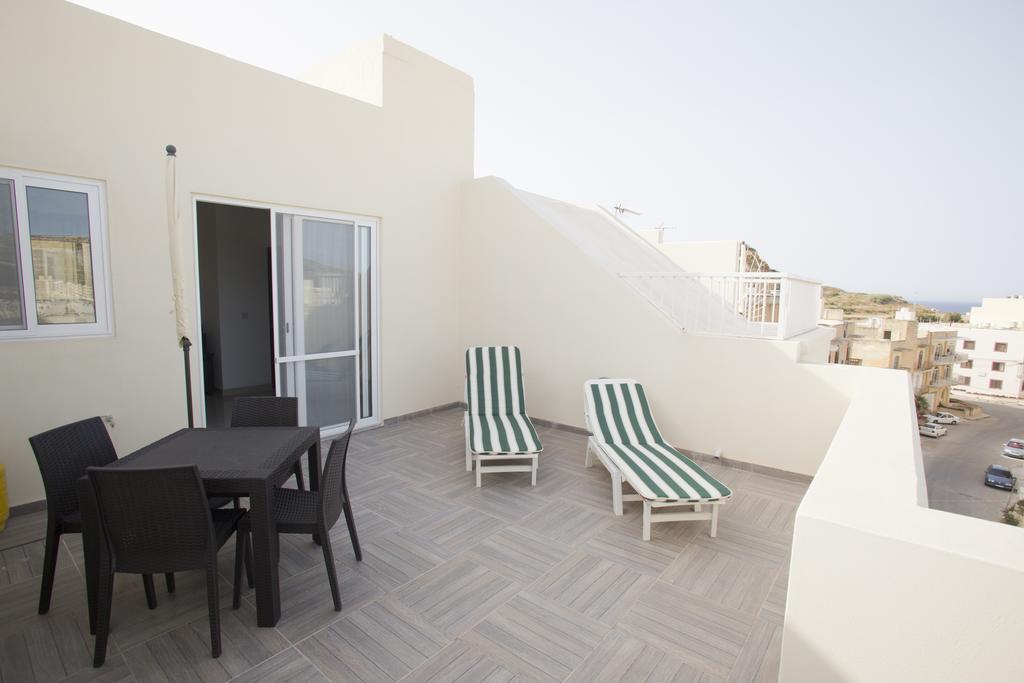 Dolphin Court Apartament