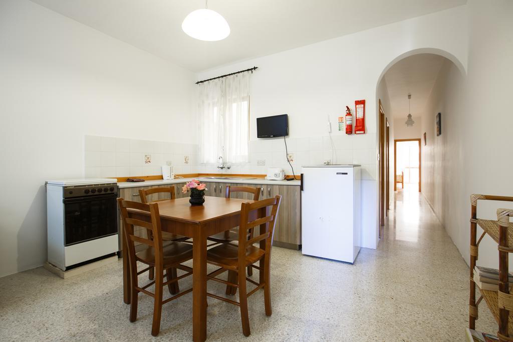 Dolphin Court Apartament