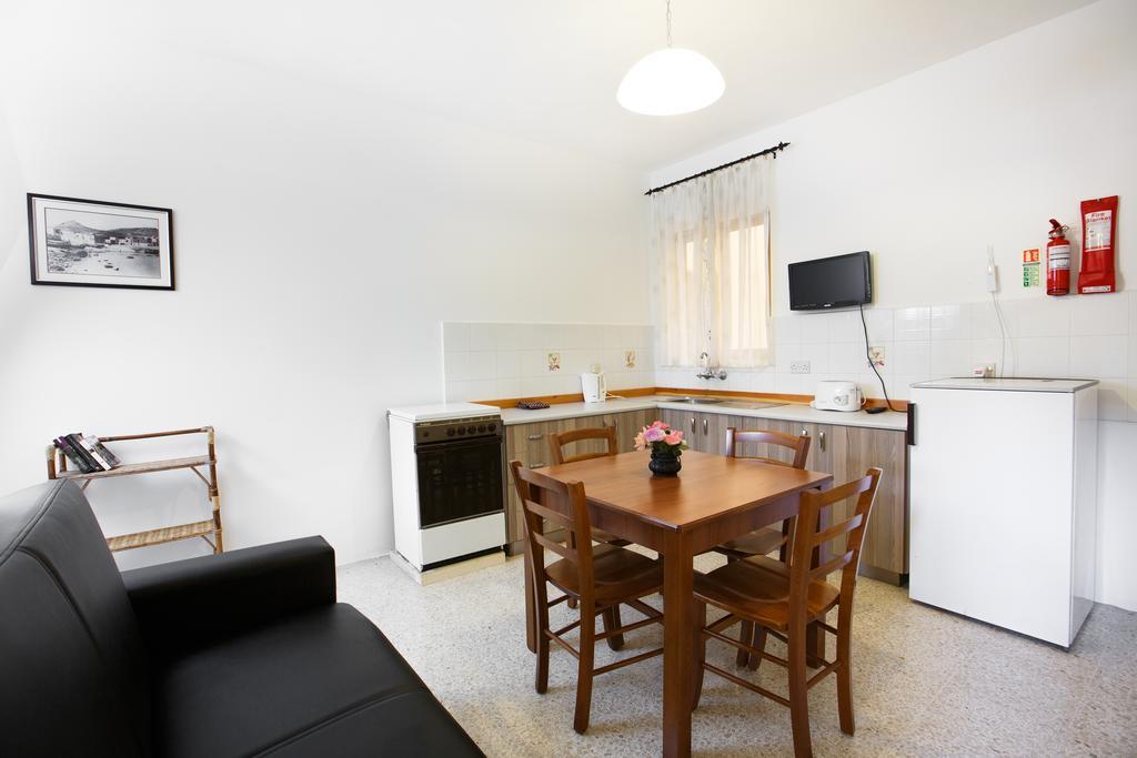 Dolphin Court
